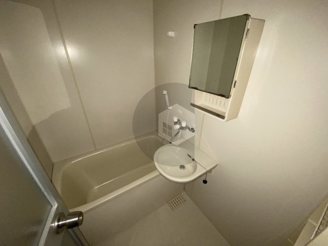 ファースト小阪の浴室