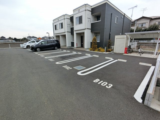【駐車場】