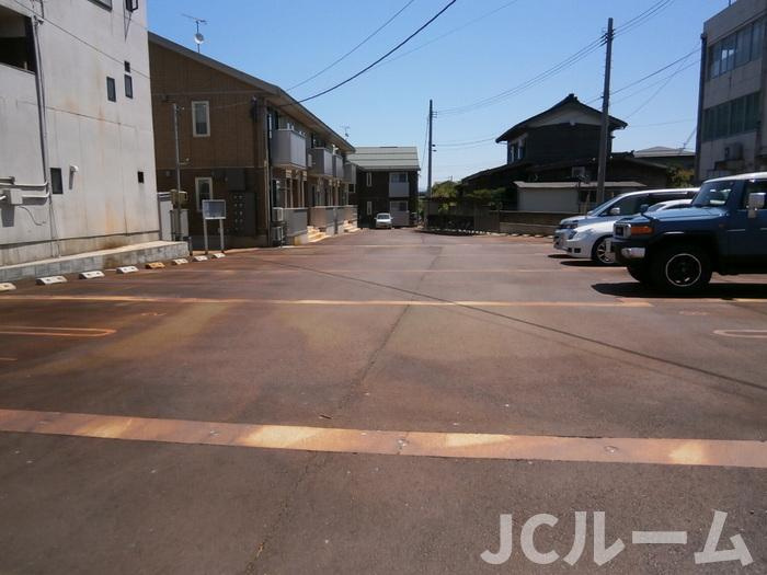 プラムコート木田 Aの駐車場