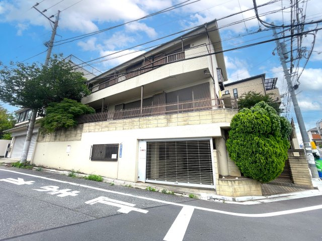 板橋区四葉1丁目　東南角地・南道路×建築条件なし　限定2区画の外観|2026年5月下旬撮影　現況、古屋有り