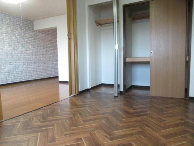 ロイヤル弐番館の洋室