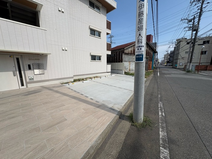 D-Gran 飯田町の駐車場