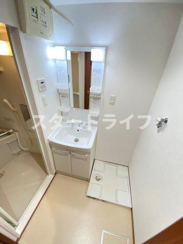 大阪市淀川区木川東２丁目の賃貸マンションの洗面所