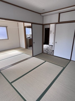 【和室】 | 竹川ビル  | 西側の6畳の和室です。