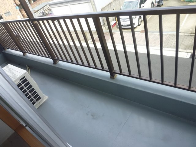 住吉建物2号館のバルコニー
