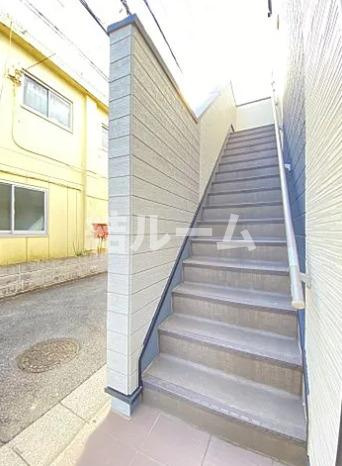 板橋区富士見町のアパートのエントランス