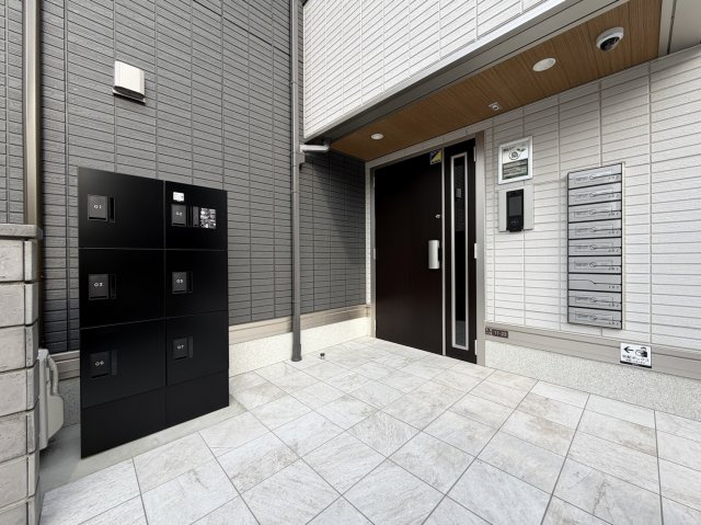 クラシスト苅田EASTのエントランス