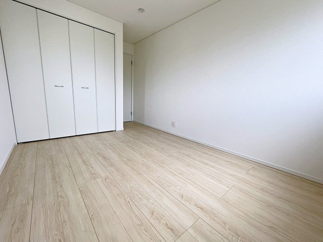 新築戸建・新築建売　郡山市富田町第23　富田小・富田中の洋室|6.5帖の洋室はシンプルなので様々なテイストのインテリアも合いそうですね！