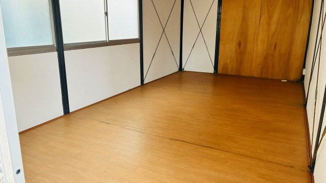 岡山市南区藤田の倉庫の居間・リビング