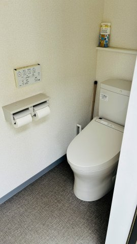 岡山市南区藤田の倉庫のトイレ