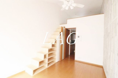 【居間・リビング】 | マ・ピエス町田 | 洋室のお部屋です。