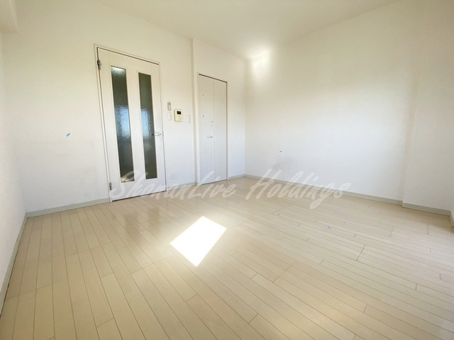 川崎市川崎区池上新町１丁目の賃貸マンションの居間・リビング