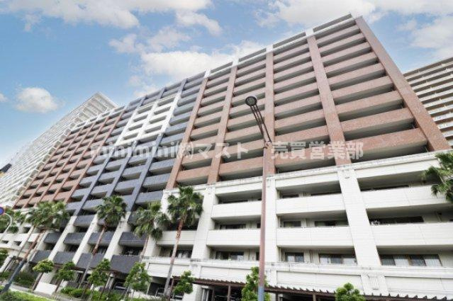 キングマンション大阪ベイの外観|◆時間のゆとりと空間、爽やかな陽光がもたらす光と風を贅沢なまでに感じる暮らしが始まります。
