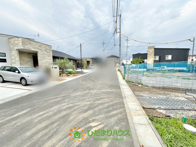 加須市下高柳第3　新築一戸建て　02　クレイドルガーデンの前面道路含む現地写真|26/06/12 撮影