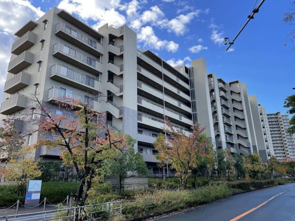 新千里桜が丘メゾンシティ七番館の外観|外観は落ち着いています