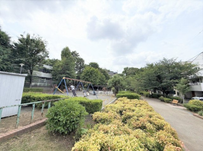 【周辺】 | 【仲介手数料８３０万円が無料！】■祐天寺駅１４分■公園が見える■２０７平米■容積２００％ | お得な特別キャンペーン中！
日本一の家計応援サービスに挑戦中！
詳細は「諸費用」欄をご確認下さい！
■公園まで５０ｍ
■２０７平米
■祐天寺駅１４分
■お好きなハウスメーカーで建築可