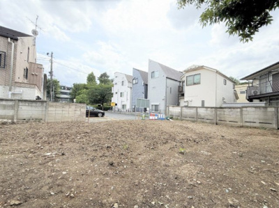 【外観】 | 【仲介手数料８３０万円が無料！】■祐天寺駅１４分■公園が見える■２０７平米■容積２００％ | お得な特別キャンペーン中！
日本一の家計応援サービスに挑戦中！
詳細は「諸費用」欄をご確認下さい！
■公園まで５０ｍ
■２０７平米
■祐天寺駅１４分
■お好きなハウスメーカーで建築可