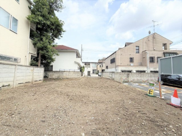 【外観】 | 【仲介手数料８３０万円が無料！】■祐天寺駅１４分■公園が見える■２０７平米■容積２００％ | 諸費用８３０万円ＯＦＦ！
お得な特別キャンペーン中！
日本一の家計応援サービスに挑戦中！
■公園まで５０ｍ
■２０７平米
■祐天寺駅１４分
■お好きなハウスメーカーで建築可
