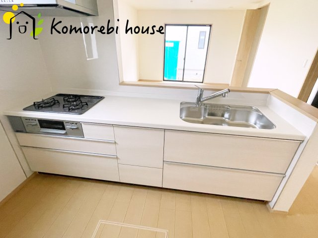蓮田市黒浜2343番　新築一戸建て　ハートフルタウン　Cのキッチン|使いやすいキッチンです