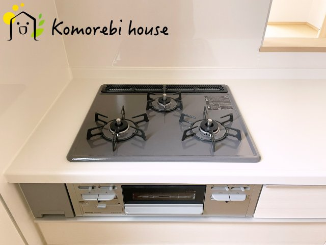 蓮田市黒浜2343番　新築一戸建て　ハートフルタウン　Cのキッチン|キッチンでお料理をお楽しみください