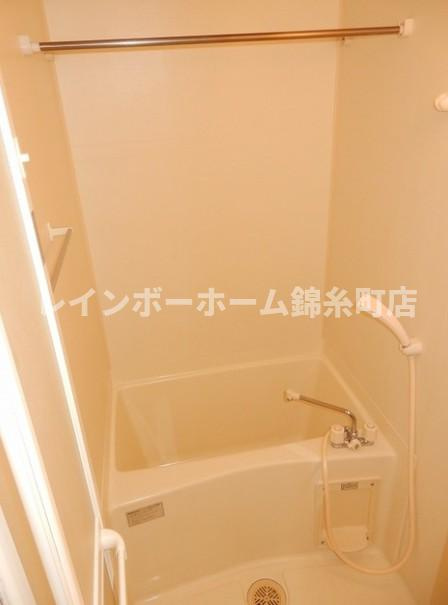 T.R.トリビュートの浴室
