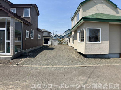 【駐車場】 | 芦野2丁目8-27売家 | 2台～3台駐車可能です☆
