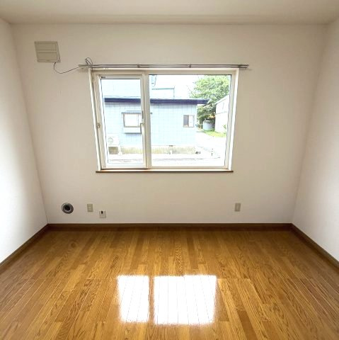 フロムリーフの洋室|コンパクトで使いやすい洋室です