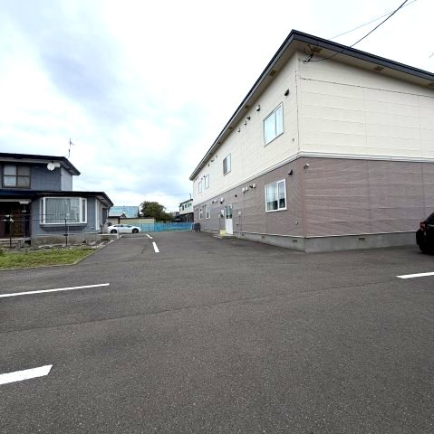フロムリーフの駐車場|カースペースがあります