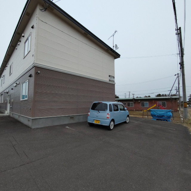 フロムリーフの駐車場