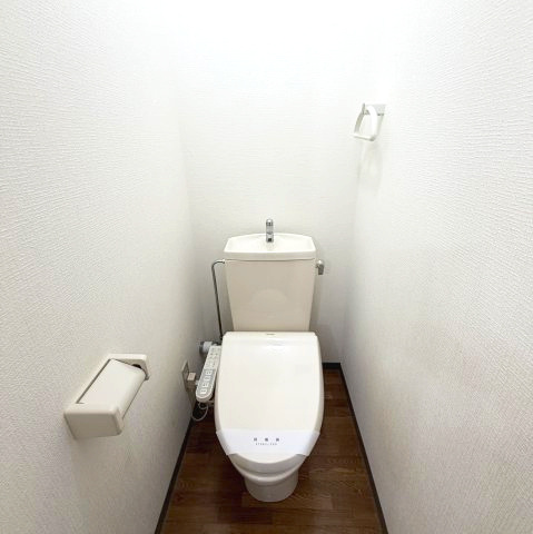 フロムリーフのトイレ|清潔感のあるトイレです