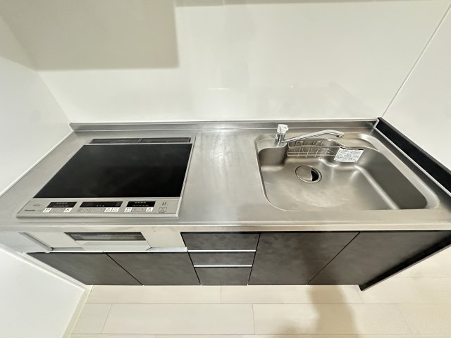 クリエオーレ照ヶ丘Ⅱのキッチン