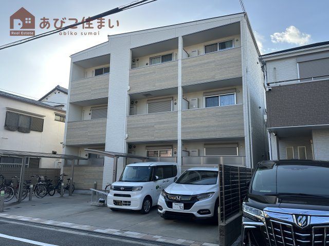 スリール照ヶ丘の外観