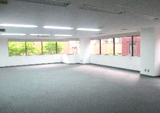 第一住建裁判所前ビルの内装