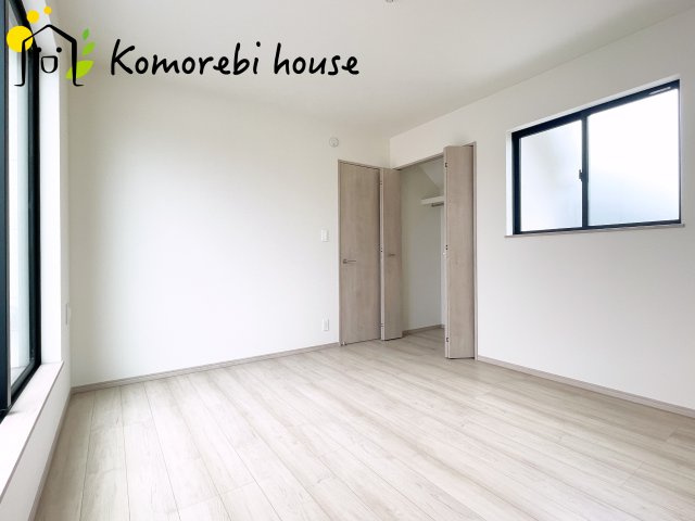 蓮田市黒浜2343番　新築一戸建て　ハートフルタウン　Dの寝室|落ち着いて過ごせるお部屋なので、寝室にいかがでしょうか