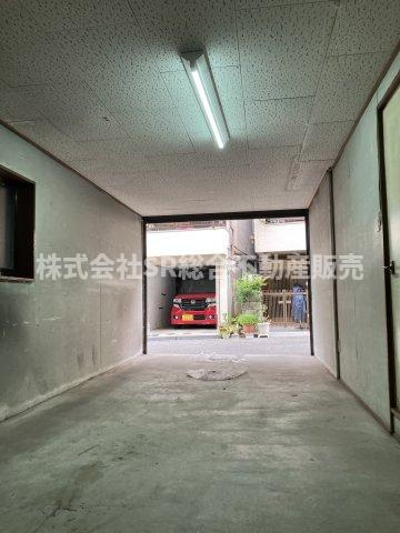 善根寺町6丁目中古戸建の駐車場|車をお持ちの方に嬉しい駐車場付きの物件です！