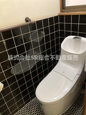 善根寺町6丁目中古戸建のトイレ|シンプルで使いやすいトイレです
