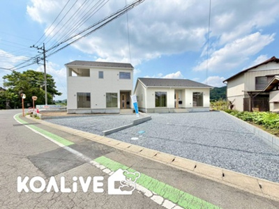 【前面道路含む現地写真】 | 高崎市吉井町小暮　平屋　新築住宅 | 現地ご案内ツアー開催中！早朝やお仕事帰りのご見学にもすぐ対応致します！見学ご予約はコアライブまでお気軽にお問い合わせ下さい！