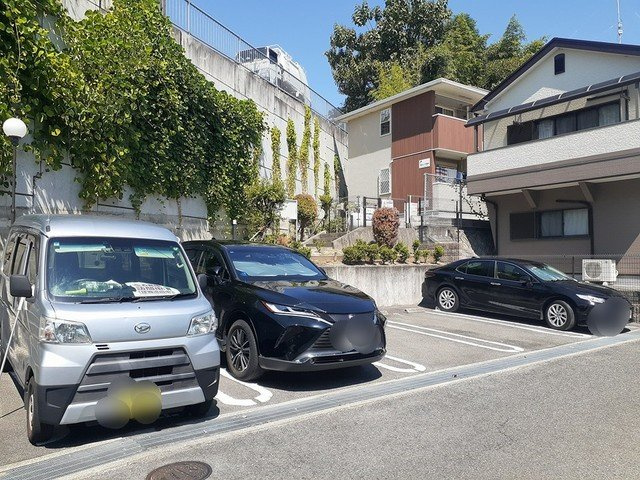 サンセール　ヤマビコの駐車場