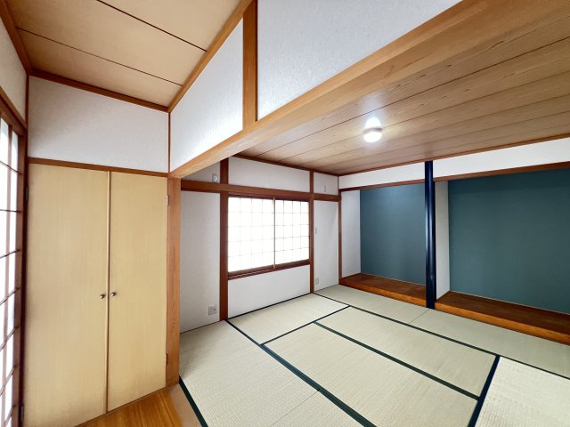 五條市田園5丁目　4SLDKの和室|床の間のある和室8帖