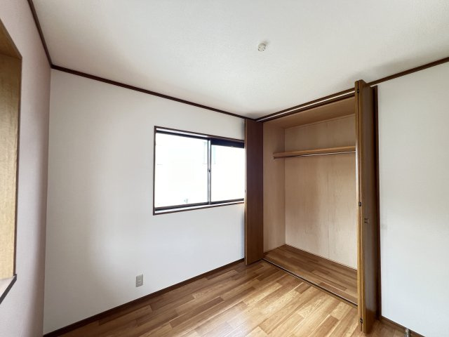 五條市田園5丁目　4SLDKの洋室|洋室4.5帖　収納付き