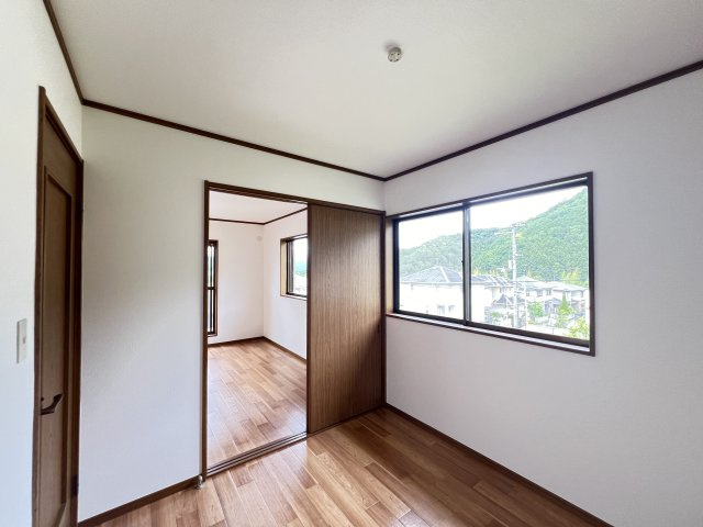 五條市田園5丁目　4SLDKの収納|納戸