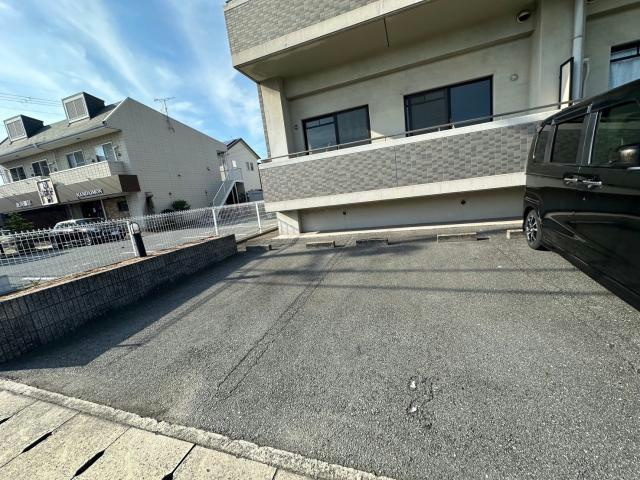 Wing手柄の駐車場