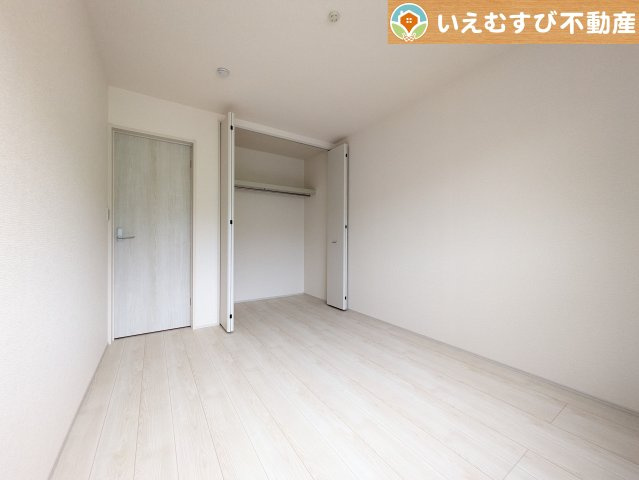 Livele Garden.S　熊谷肥塚第3の洋室|ナチュラルな色合いが落ち着くお部屋
シンプルな内装のお部屋なので自分でコーディネートしても楽しそうですね♪