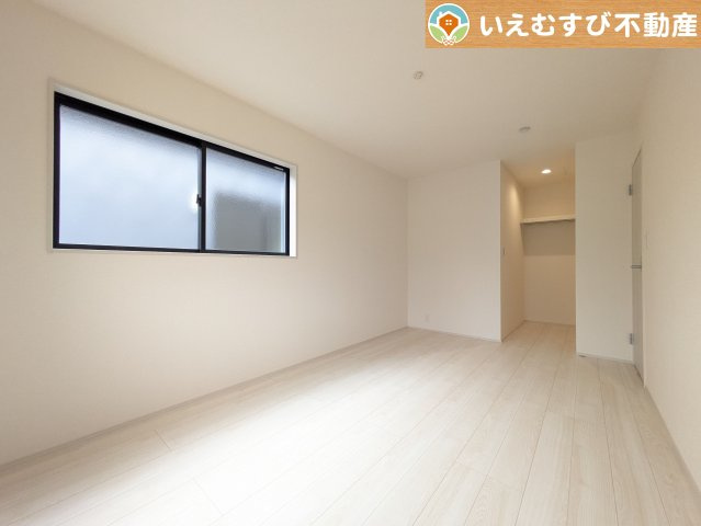 Livele Garden.S　熊谷肥塚第3の洋室