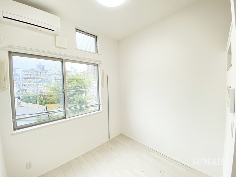 ファーストハイムの居間・リビング|明るいお部屋です