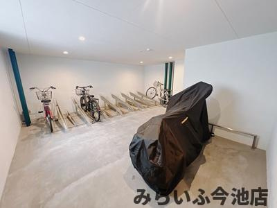 【駐車場】 | WELL COURT KANDA | バイク駐車場＆駐輪場