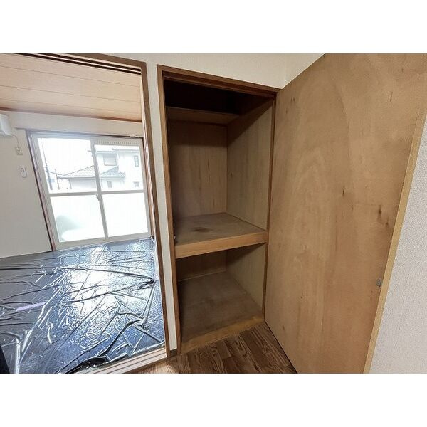 Ｓｕｒｐｌｕｓ　Ｔｗｏ　ＴＥＲＡＳＨＩの収納