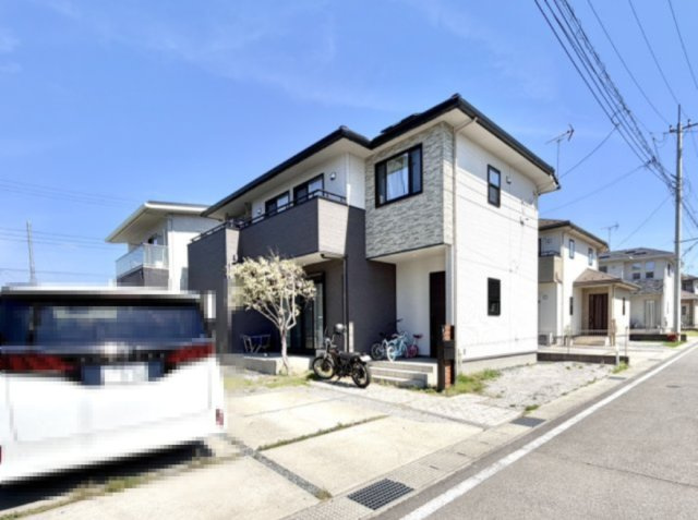 【中古戸建】前橋市青柳町 の外観|■外観｜閑静な住宅街で始める新しい暮らし♪開放的な毎日をあなたへ(^^♪
