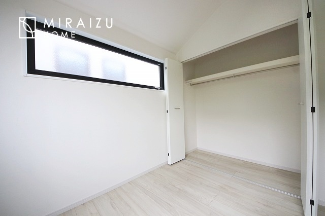 【洋室】 | 平日・休日問わず、いつでもご見学が出来ます♪☆実際に見て、触れて感じる安心のお住まい探しを体験して下さい♪☆物件情報だけでなく、地域の特色などなどエリア情報もお伝え出来たら嬉しいです♪