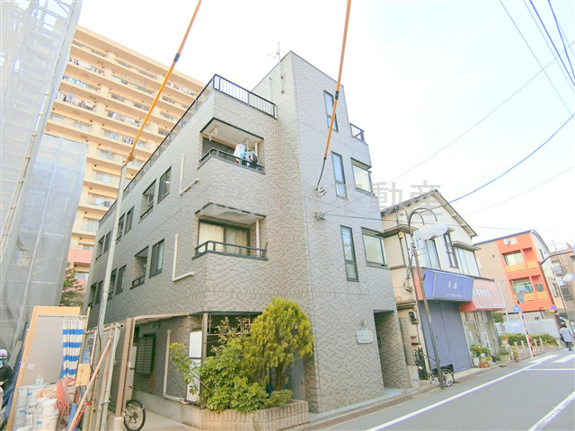 第45シンエイビルの外観|2003年10月築　鉄骨造地上3階建て総戸数12戸オートロック付人気賃貸マンション
京浜急行本線雑色駅最寄り、JR京浜東北線蒲田駅も徒歩圏内の東京都大田区仲六郷1丁目　
